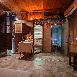 Oda ve Kahvaltı Le Fate Corbezzole, Romano D'Ezzelino